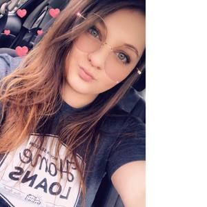 Meet your Posher, Becca
